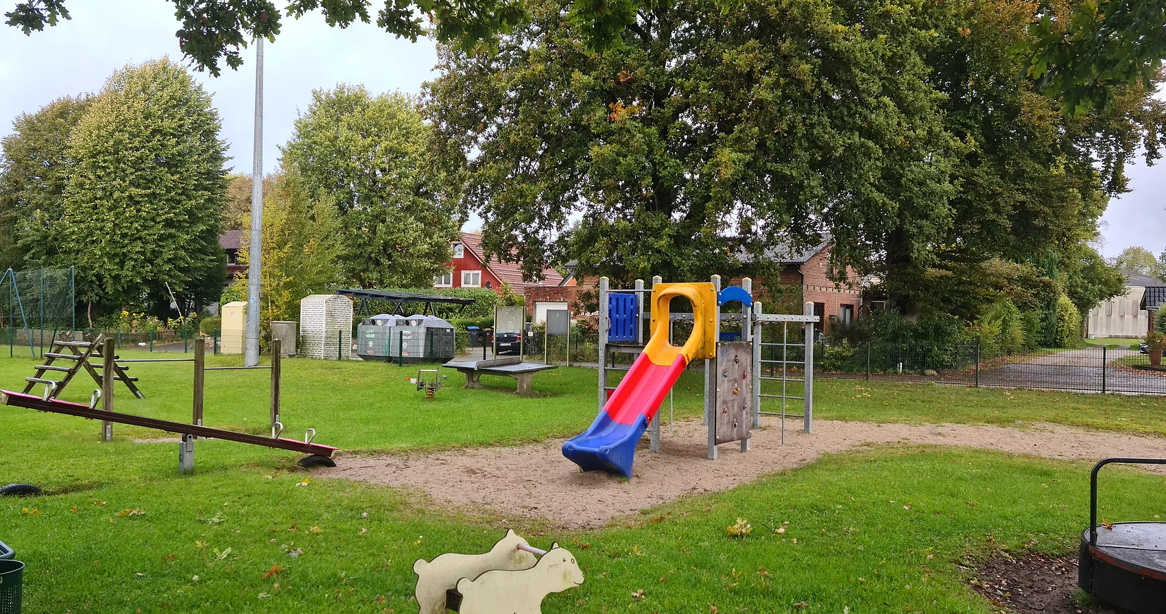 Gesamtblick auf den Spielplatz Westermühlen.