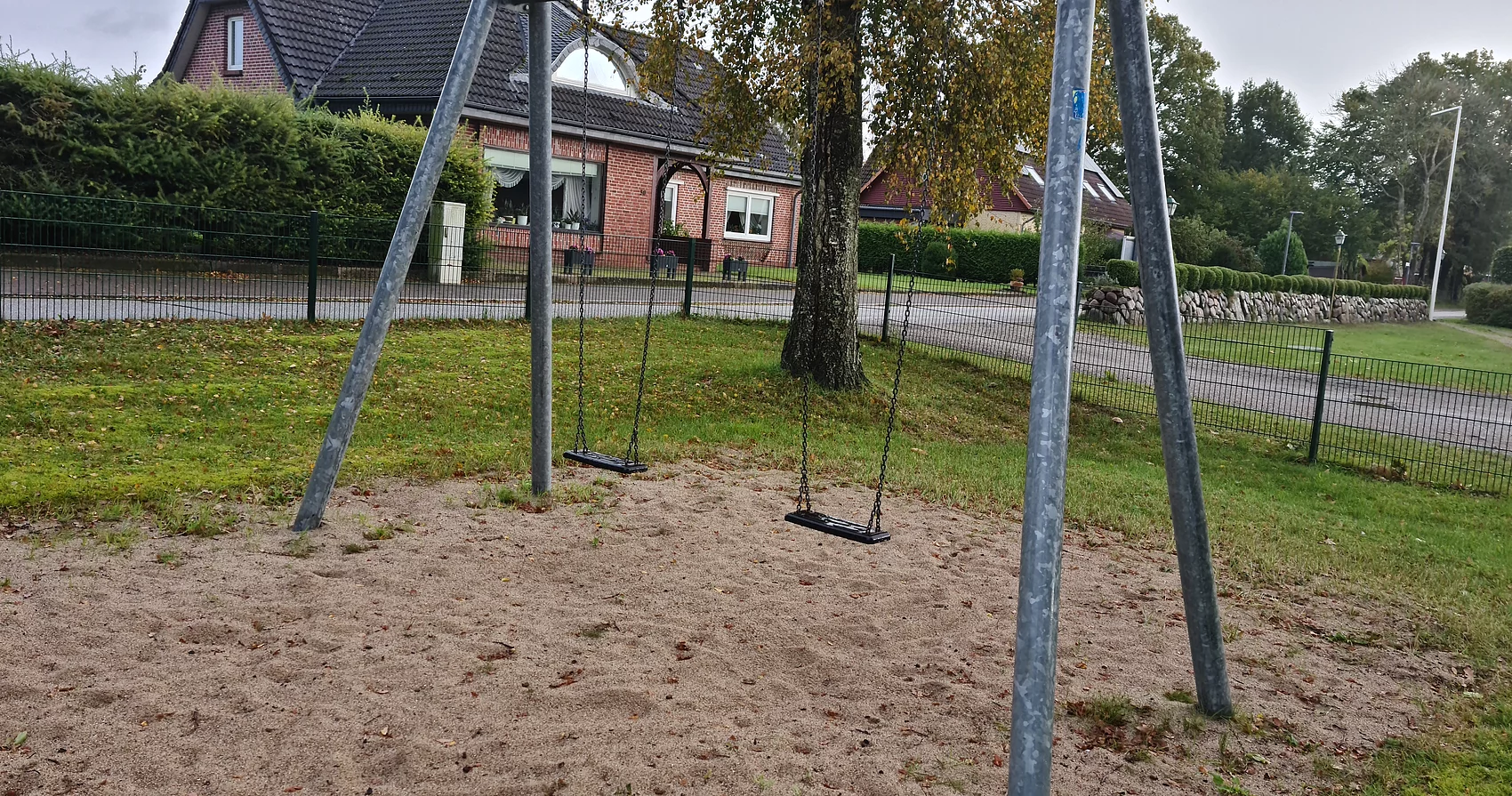 Doppelschaukel auf dem Spielplatz Westermühlen.